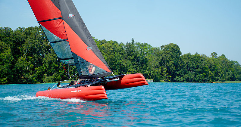 mini catamaran gonflable